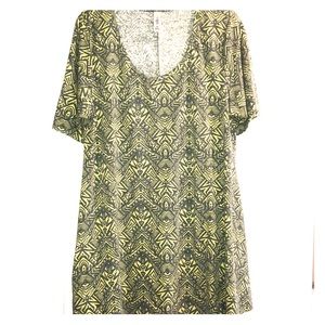 Yellow/Gray Aztec Lularoe Perfect T Size L